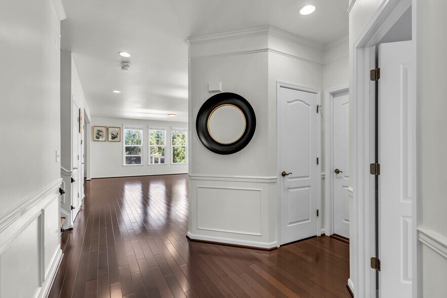 Building Photo - 42522 Stratford Landing Dr