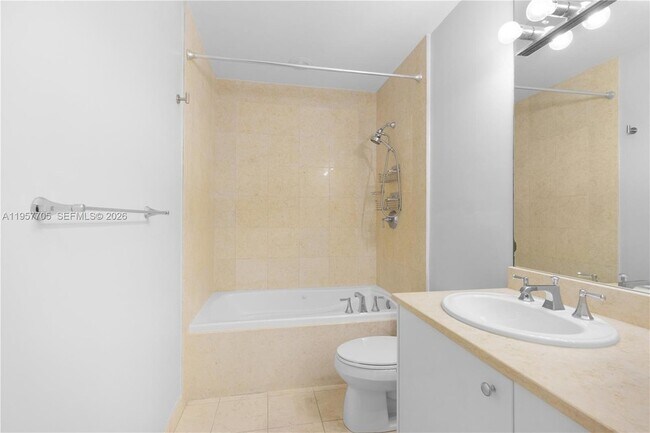 Building Photo - 20000 E Country Club Dr