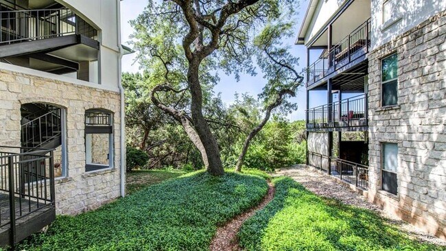Building Photo - 6000 Shepherd Mountain Cove