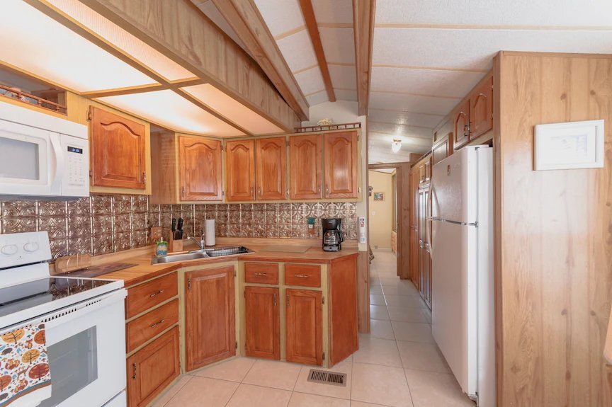 Building Photo - 10851 S Ocean Dr