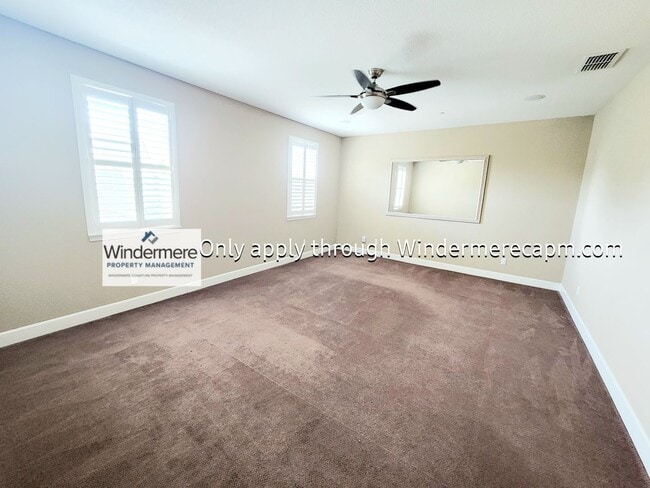 Building Photo - Gorgeous 3BR/3BA Roseville Rental Home