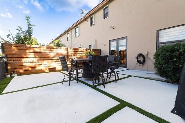 Building Photo - 16377 SW 71st Terrace