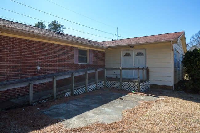 Building Photo - 1008 Kaywood Dr