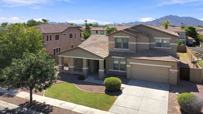Building Photo - Gilbert 5-Bedroom Home with Pool, Loft & Primary Suite Downstairs – Minutes from Gilbert Regional...