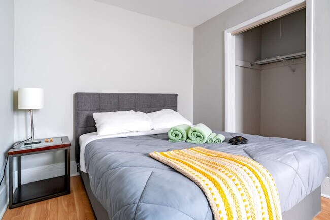 Building Photo - 605 Dennison Ave