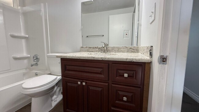 Building Photo - Incredible Remodled 4 bedroom House