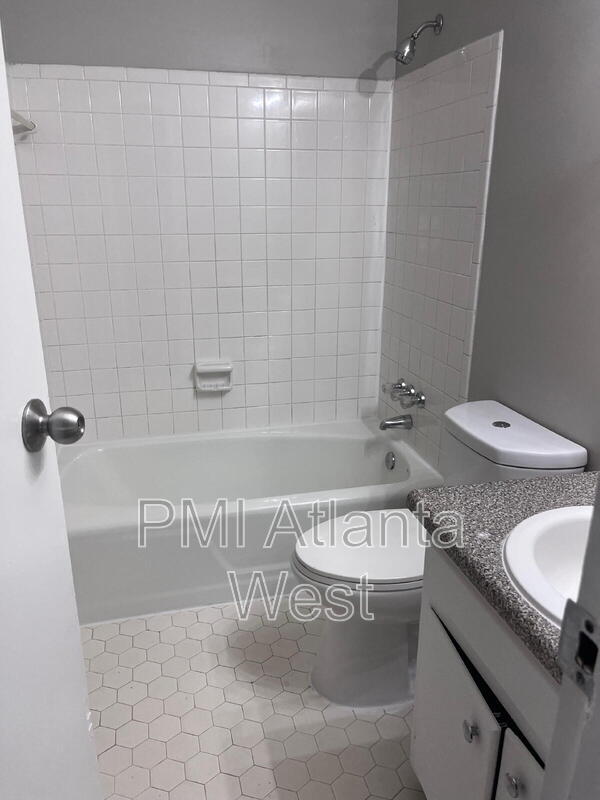 Building Photo - 3544 Knollview Ct