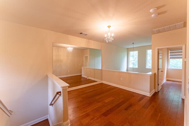 Building Photo - Gorgeous 2 Bedrooms /2.5 Bathrooms + Flex Space Home Near South Austin!!!