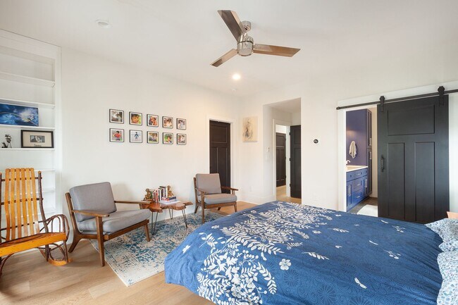 Building Photo - Stunning 4/3.5 Home in Highly Sought-After Area w/ 1300 Sq Ft of Outdoor Space!