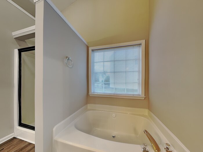 Building Photo - 5859 Crimson Oak Ct