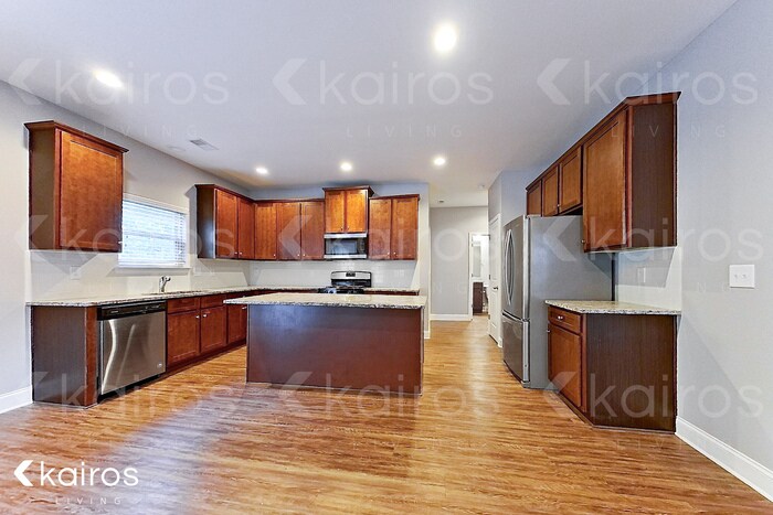 Building Photo - 140 Mandy Ln