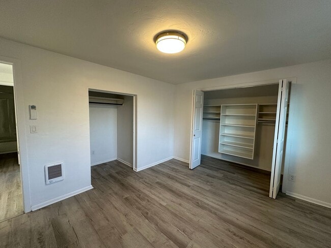 Building Photo - Very Nice Completely Remodeled 2 Bedroom 1...