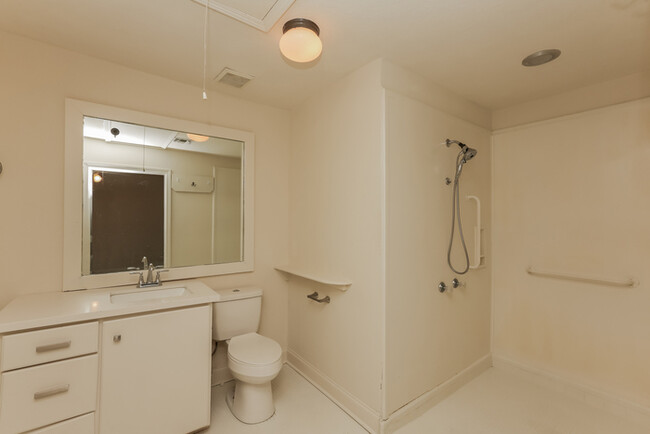 Building Photo - 1606 Edgewood Pl