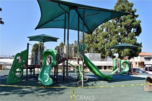 Building Photo - 300 Maryland St