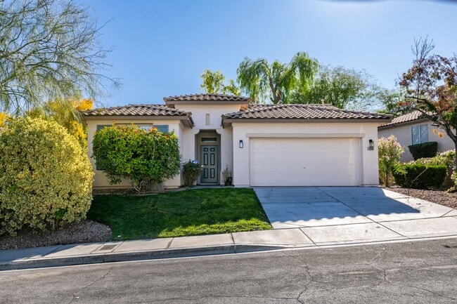 Building Photo - 2-Story Home  3 bedroom 2 bath in Summerlin