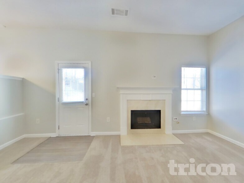 Building Photo - 6030 Crooked Creek Dr.