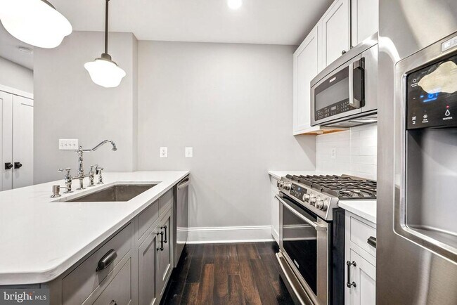 Building Photo - 1514 8th St NW