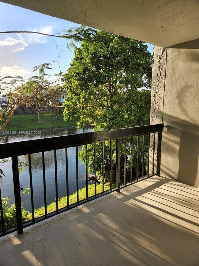 Building Photo - 10315 NW 9th St Cir