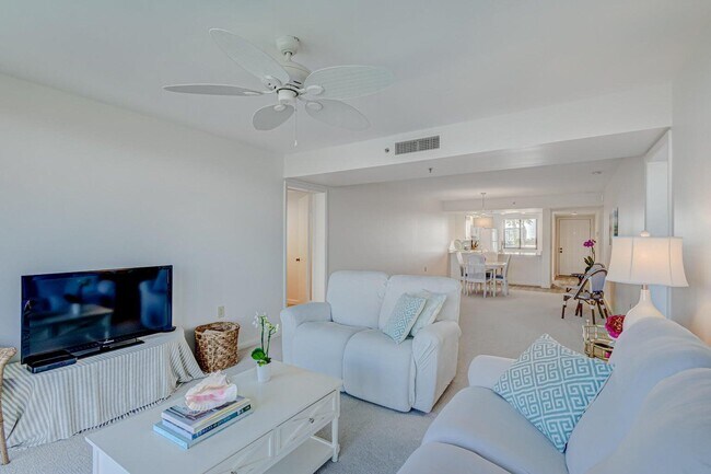 Building Photo - 601 S Seas Dr