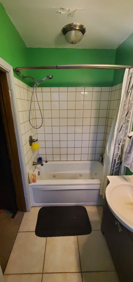 Building Photo - 9-11 Jones St.