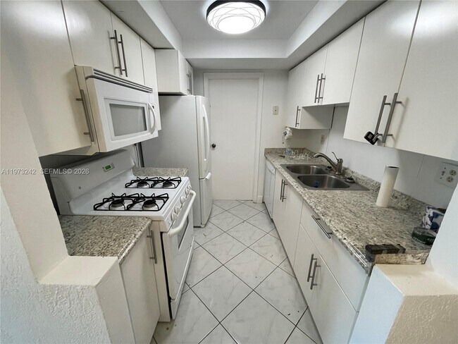 Building Photo - 6871 NW 29th St