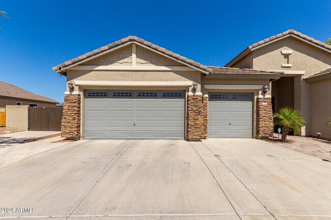Building Photo - 7453 N 85th Dr