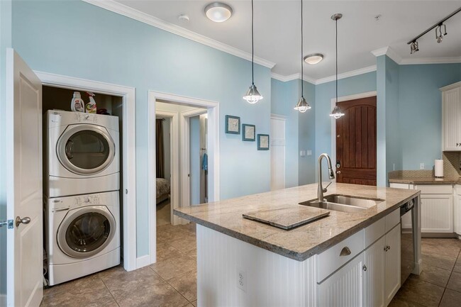 Building Photo - 17040 W Farm To Market 1097