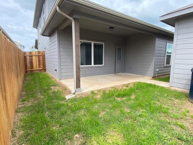 Building Photo - 220 Timber Brook Dr