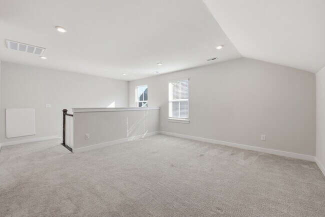Building Photo - 6334 Cambridge Dr