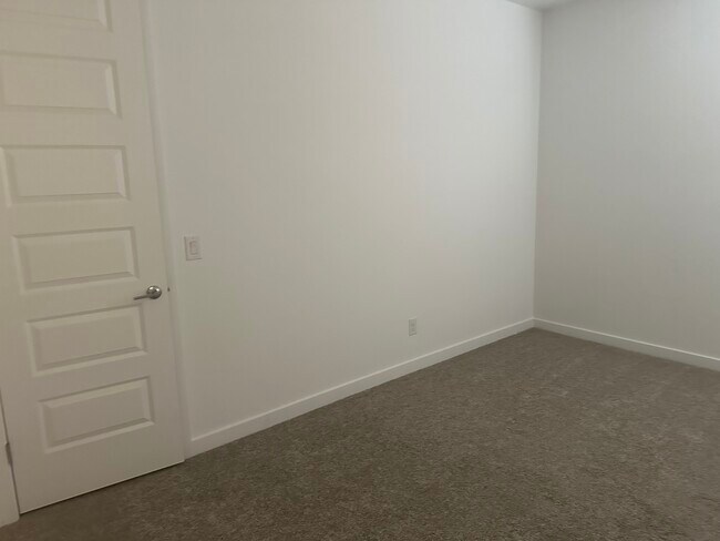 Building Photo - 3110 N 199th Dr