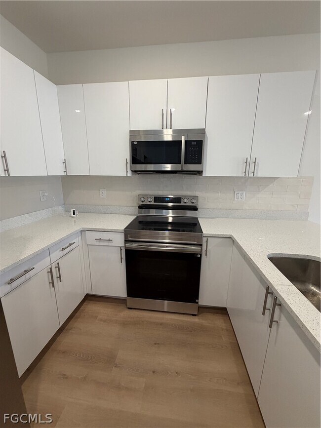 Building Photo - 4717 28th St SW