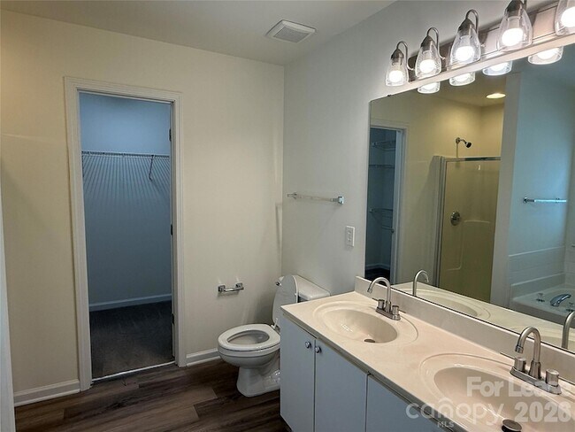 Building Photo - 10411 Hellebore Rd