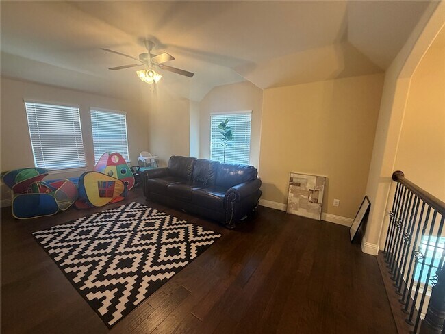 Building Photo - 10700 Lariat Trail Dr