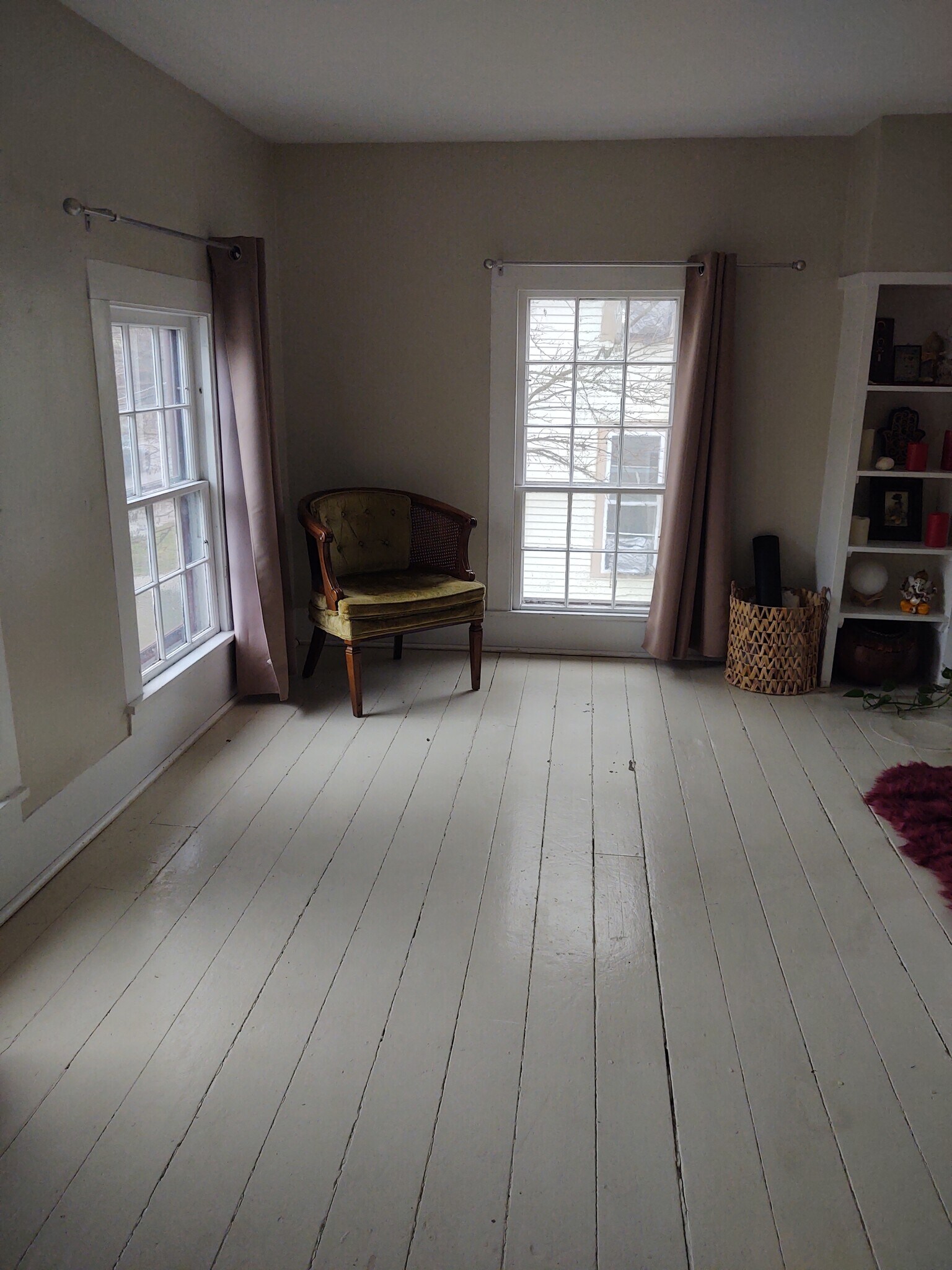 Building Photo - 711 W South St