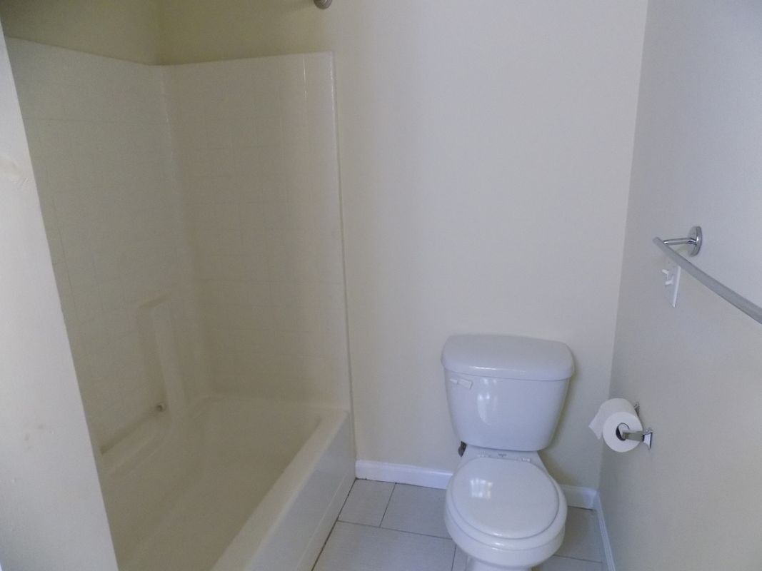 Building Photo - 5114 Wall, 6