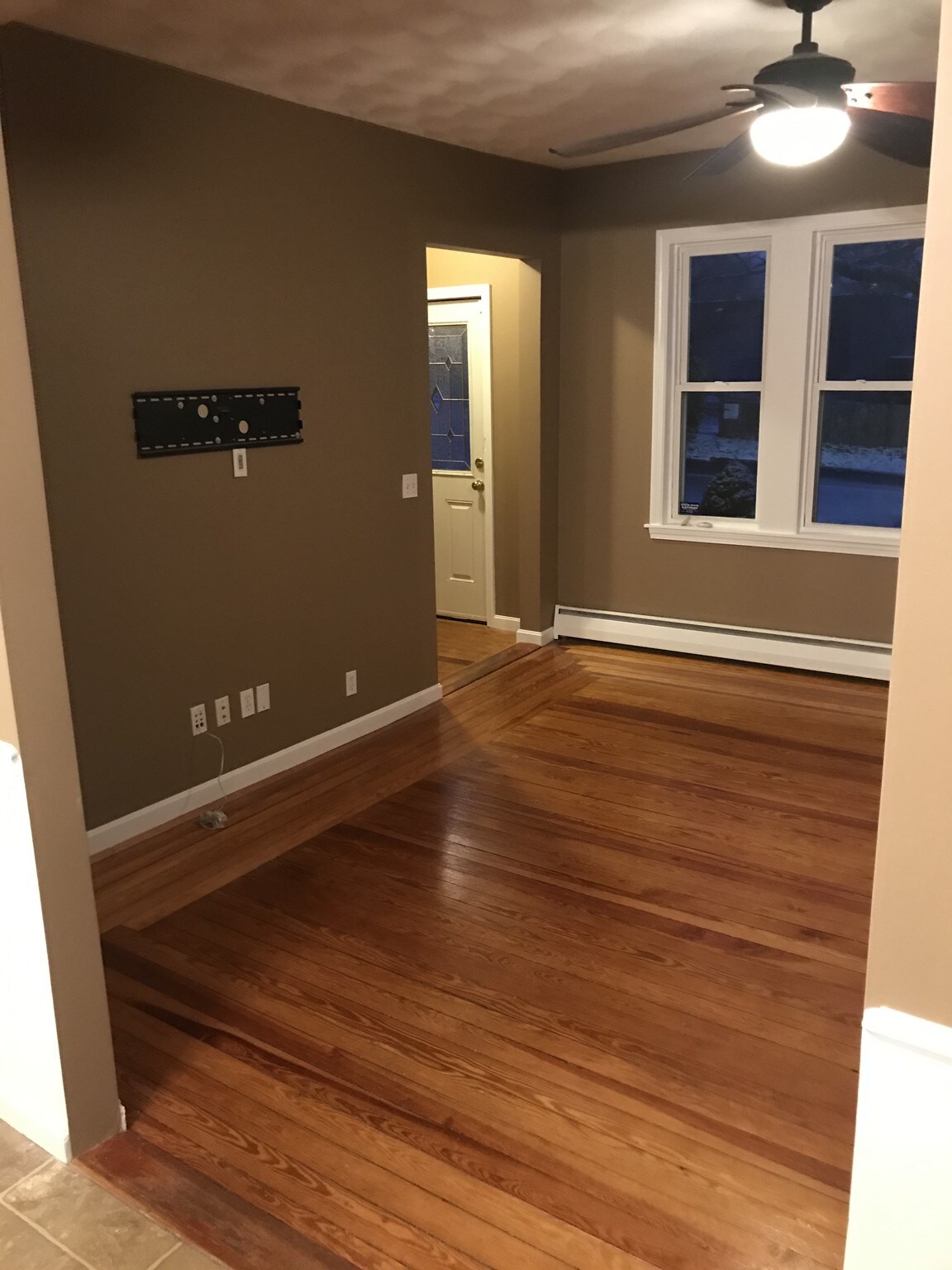 Living room - 8 Lawrence St