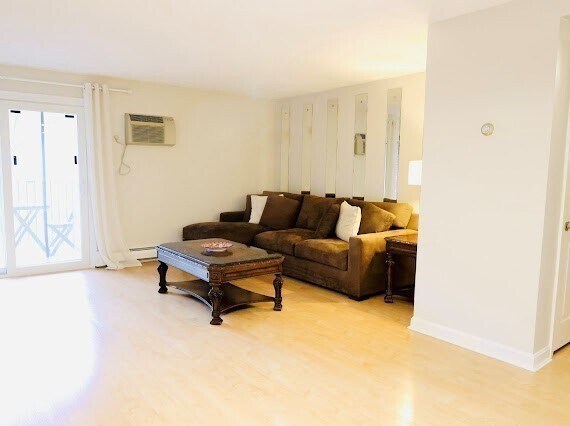 Building Photo - 16 Winter St