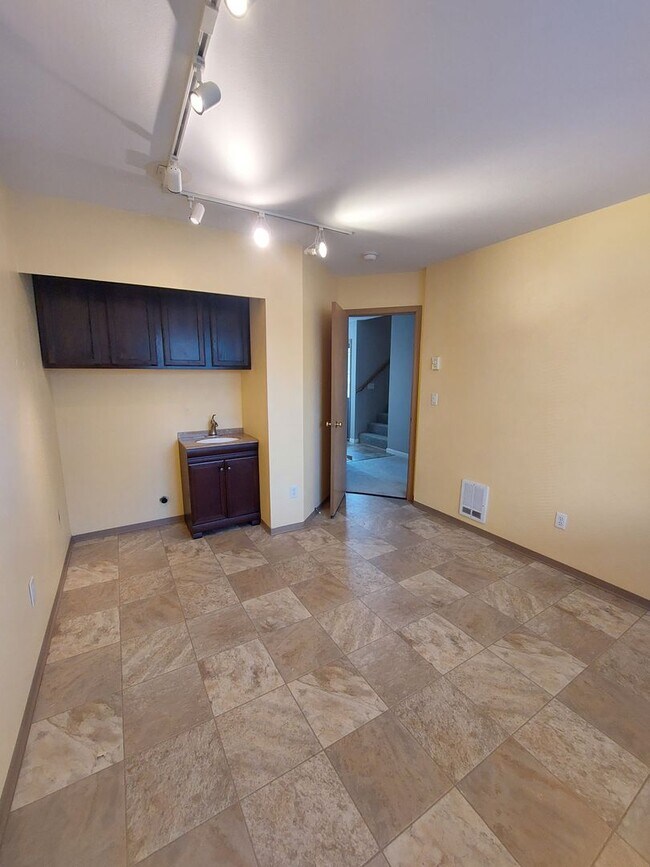 Building Photo - 1703 Texas St