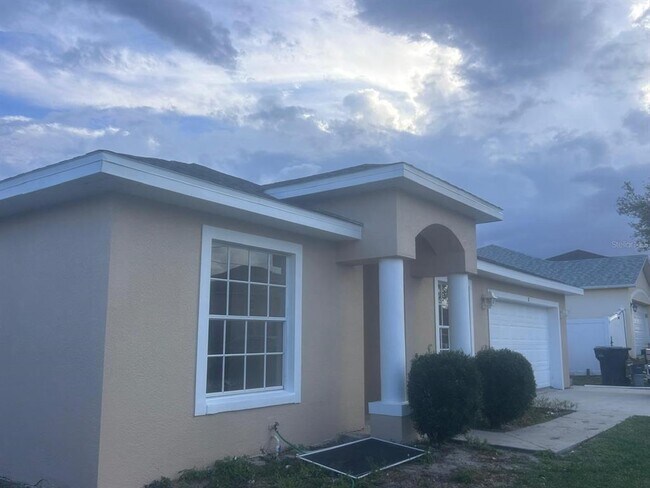 Building Photo - 8 Sawfish Ct