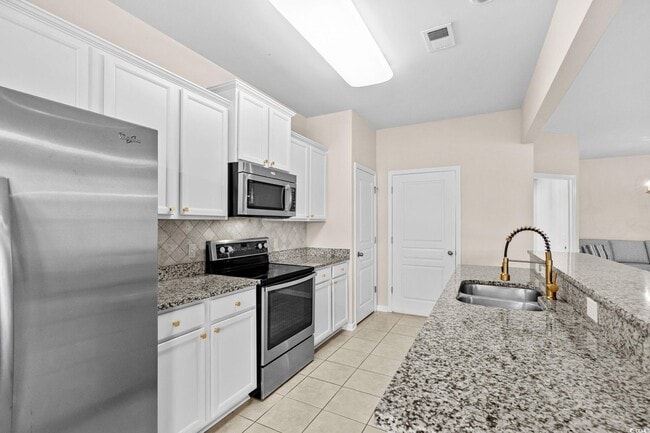 Building Photo - 2401 Hobart St