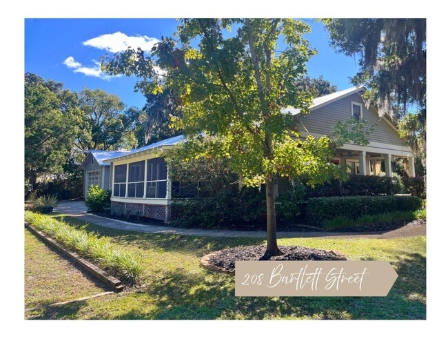 Building Photo - 208 Bartlett St