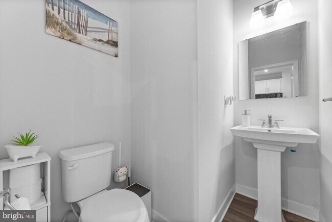 Building Photo - 56 Dolcie Ln