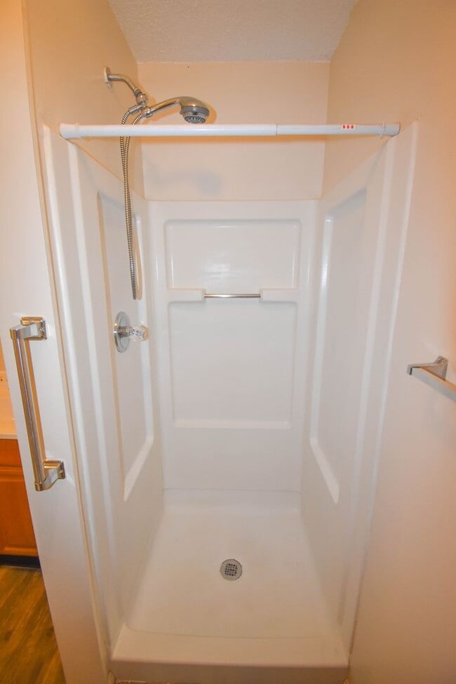 Building Photo - RWIL300