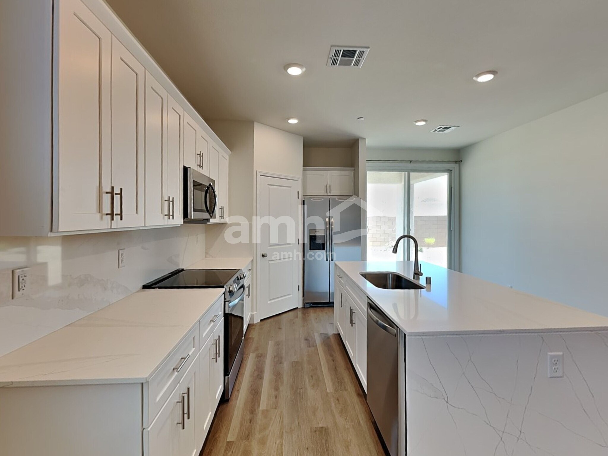 Building Photo - 842 English Primrose St