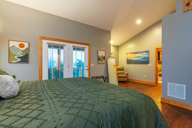 Building Photo - 629 Cherry Hill Dr