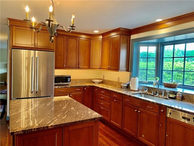 Building Photo - 6 Butts Rock Rd