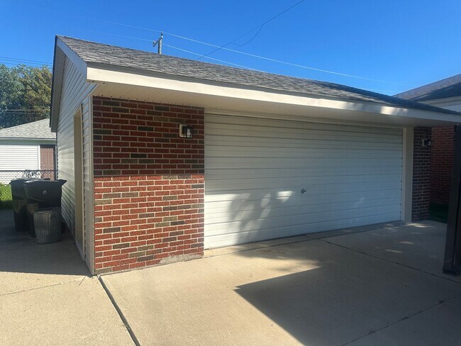 Building Photo - 20400 12 Mile Rd