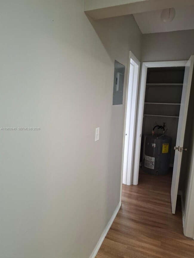 Building Photo - 13025 Emerald Dr