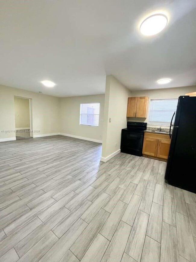 Building Photo - 6200 Dewey St