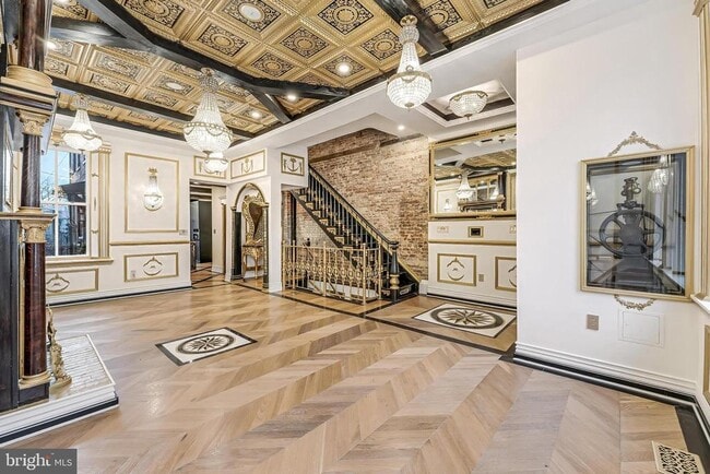 Building Photo - 810 Prince St